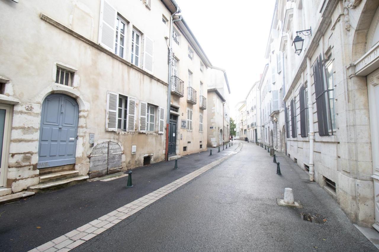 L'Authentique Bressan Apartment Bourg-en-Bresse Bagian luar foto